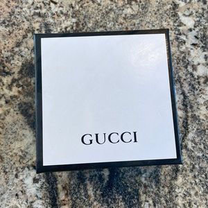 Fake Gucci belt black with gold brand new size large!